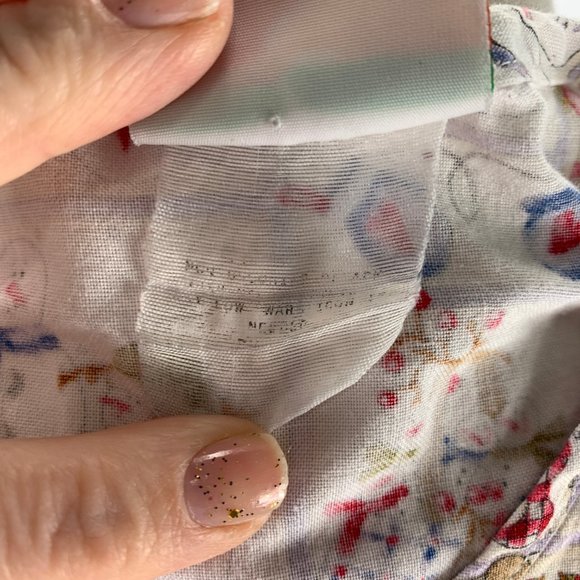 Peaches Small Christmas Snowman Scrub Top Holiday - Picture 7 of 7